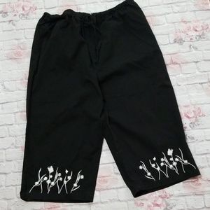Phases Black Embroidered Capris
